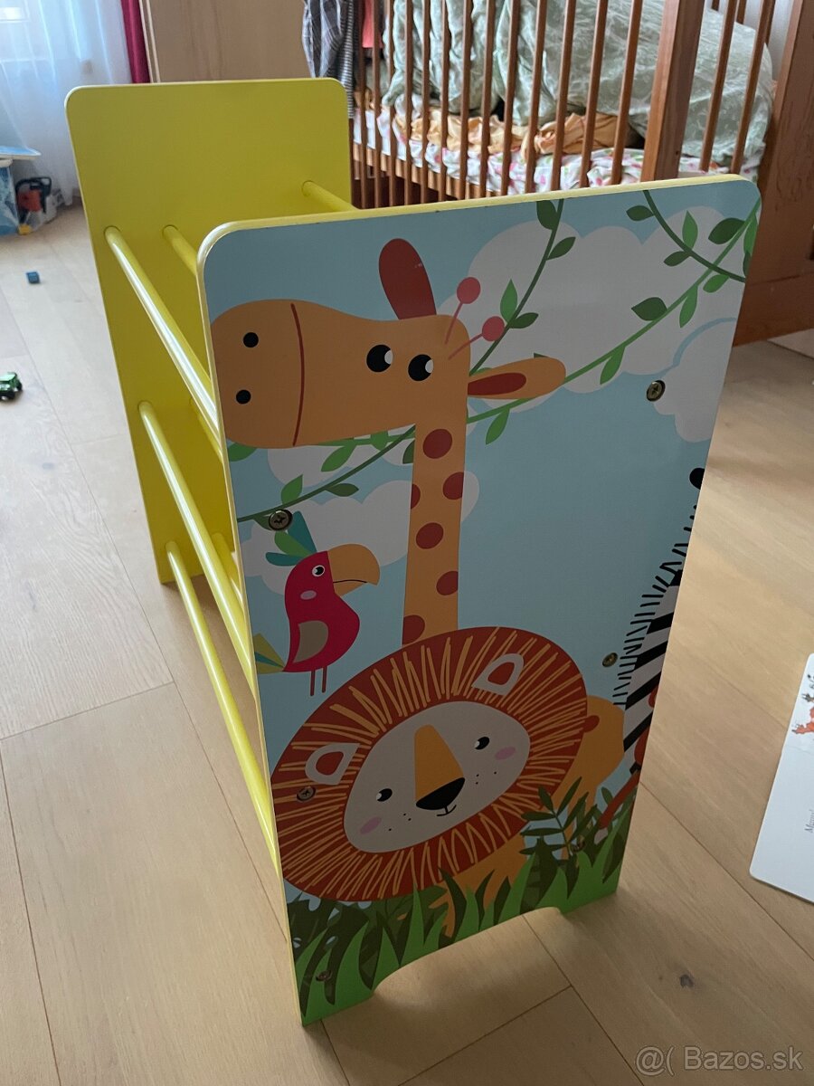 Polička na knihy - 4