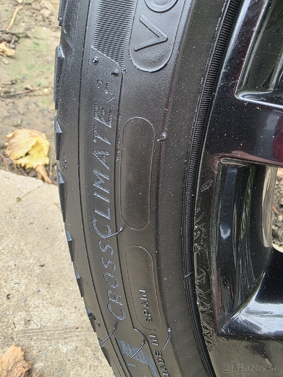 Celorocne pneumatiky michelin - 4