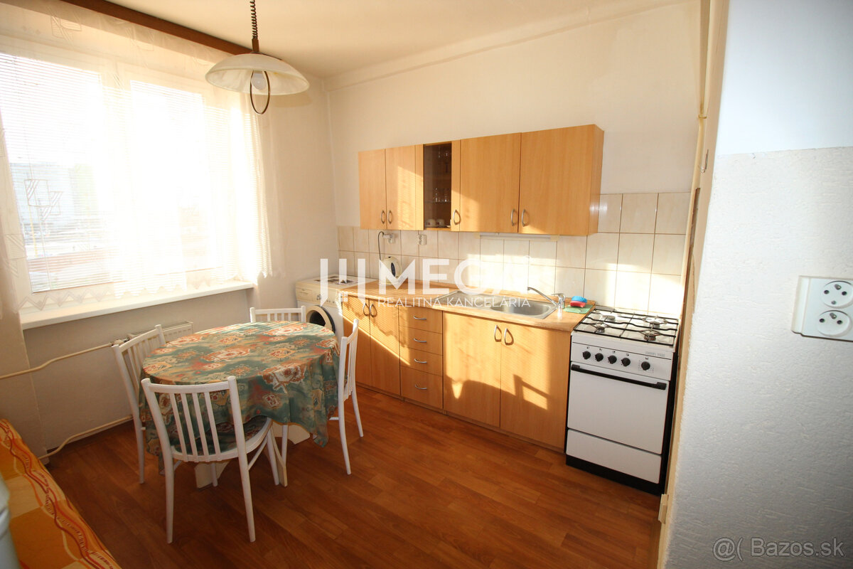 Na prenájom veľký a slnečný 1 izbový byt v meste Humenné - 4