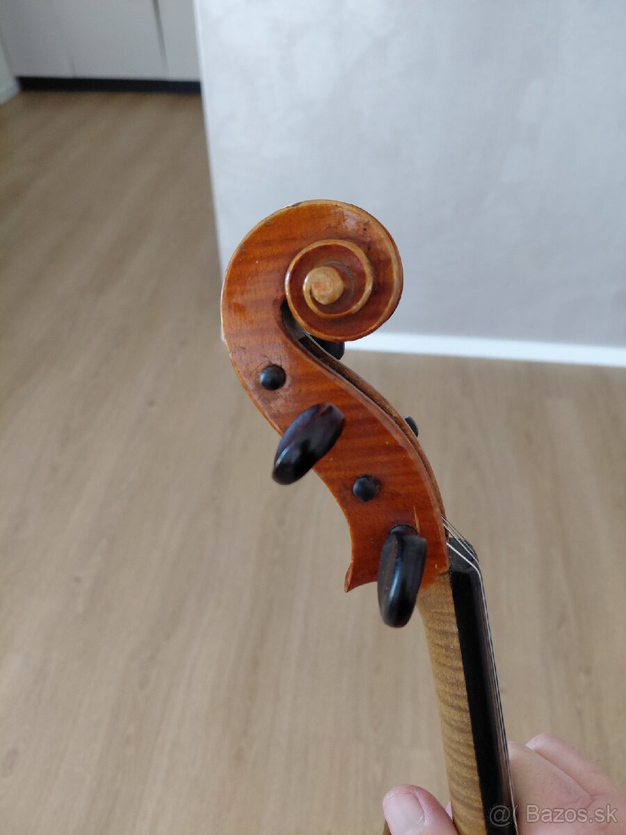 4/4 husle - 4