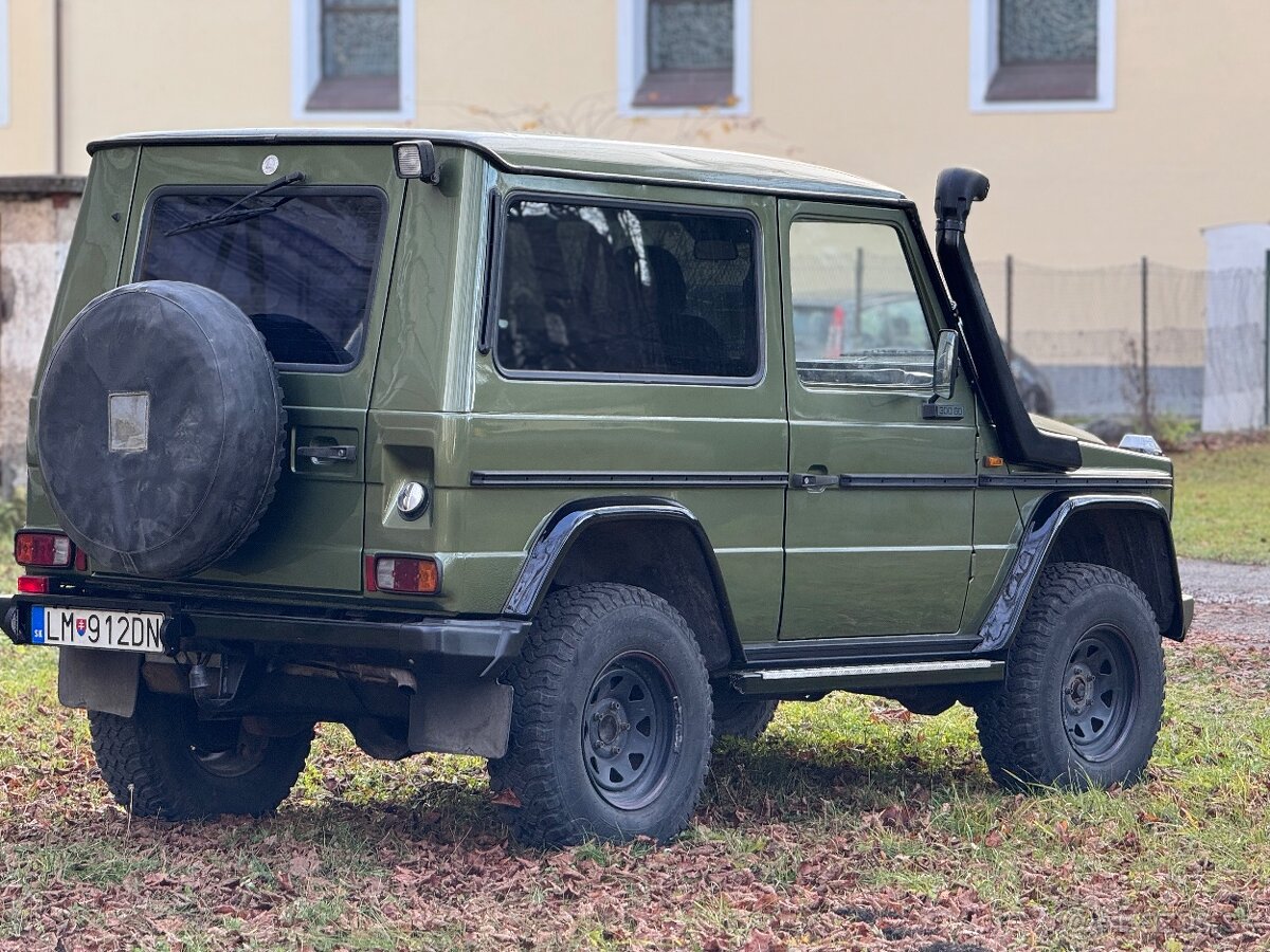 Predám Mercedes Benzín G 300 TD - 4