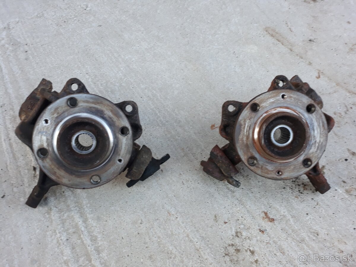 Citroen C3 1,4 KFV otoč, brzdové strmene - 4