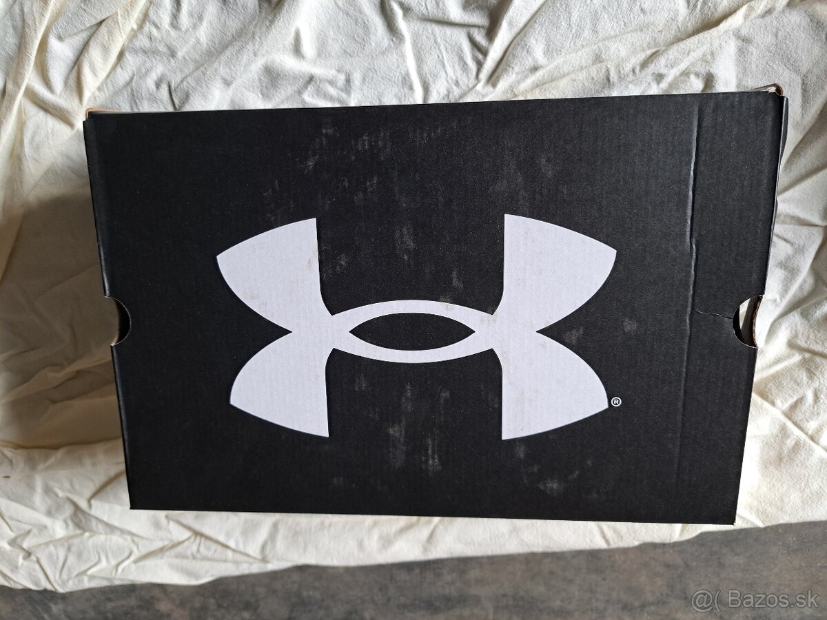 Predám botasky UNDER ARMOUR číslo 43 - 4