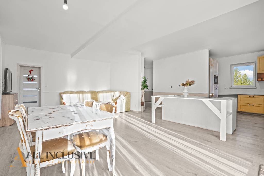 ALL INCLUSIVE | NA PREDAJ 5-IZBOVÝ RODINNÝ DOM VO VEĽKEJ PAK - 4