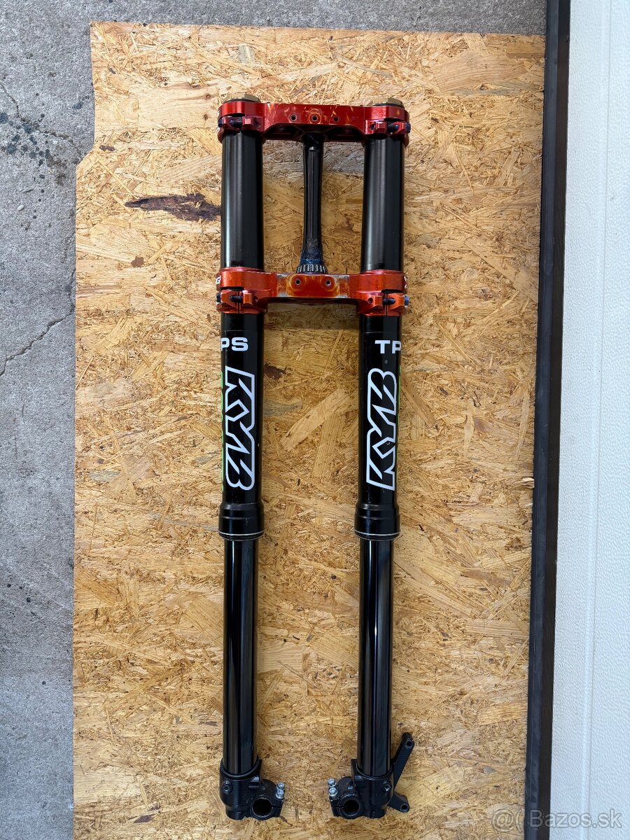 KYB Factory Poletti - 4