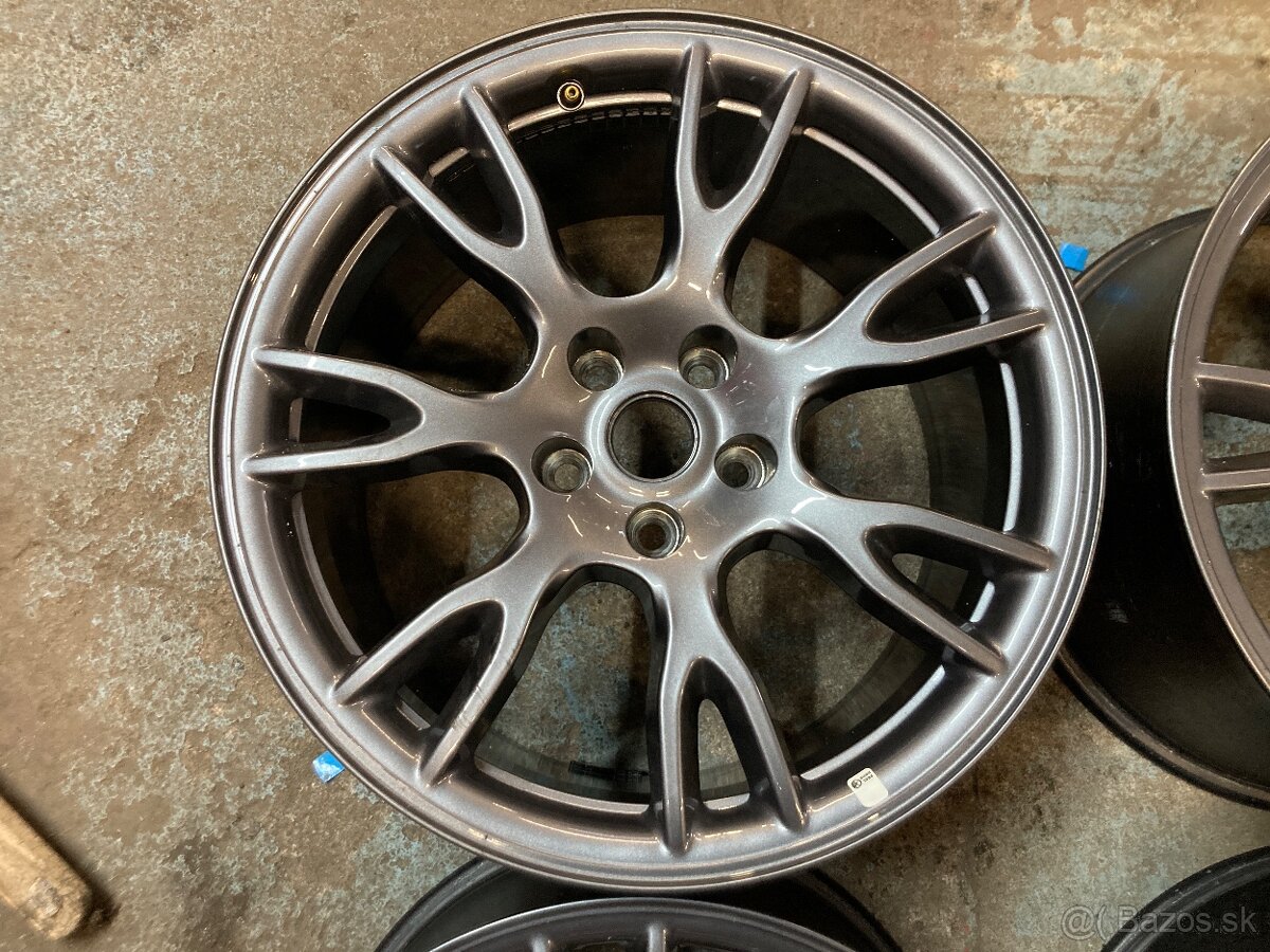 Tesla 19" originál s letnými pneu - 4