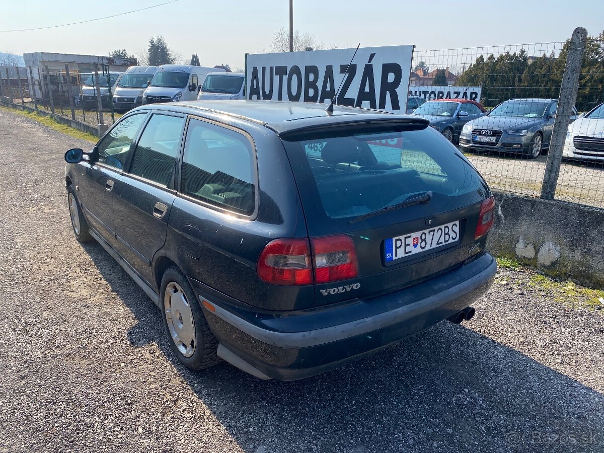 Volvo V40 1.8i 85kw - 4