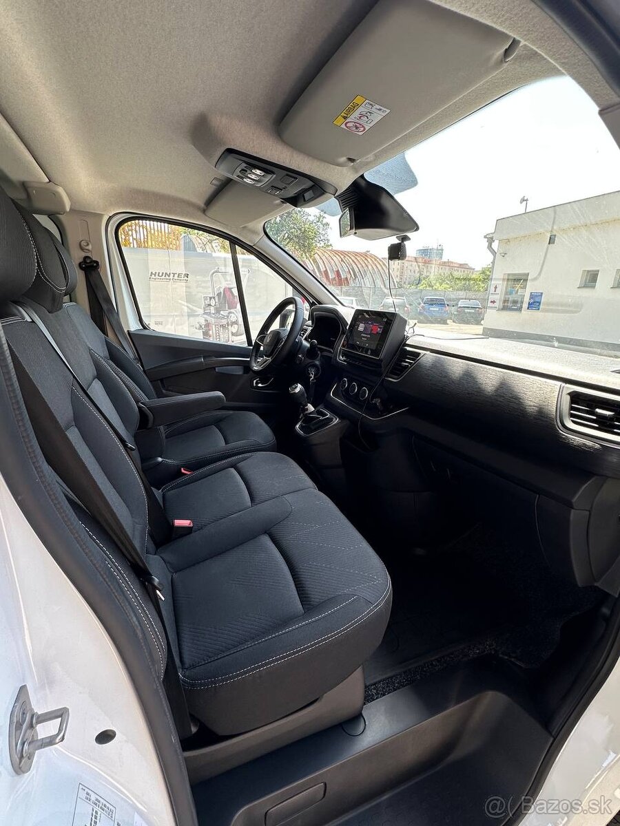 Prenájom 9-miestne auto Renault Trafic - 4