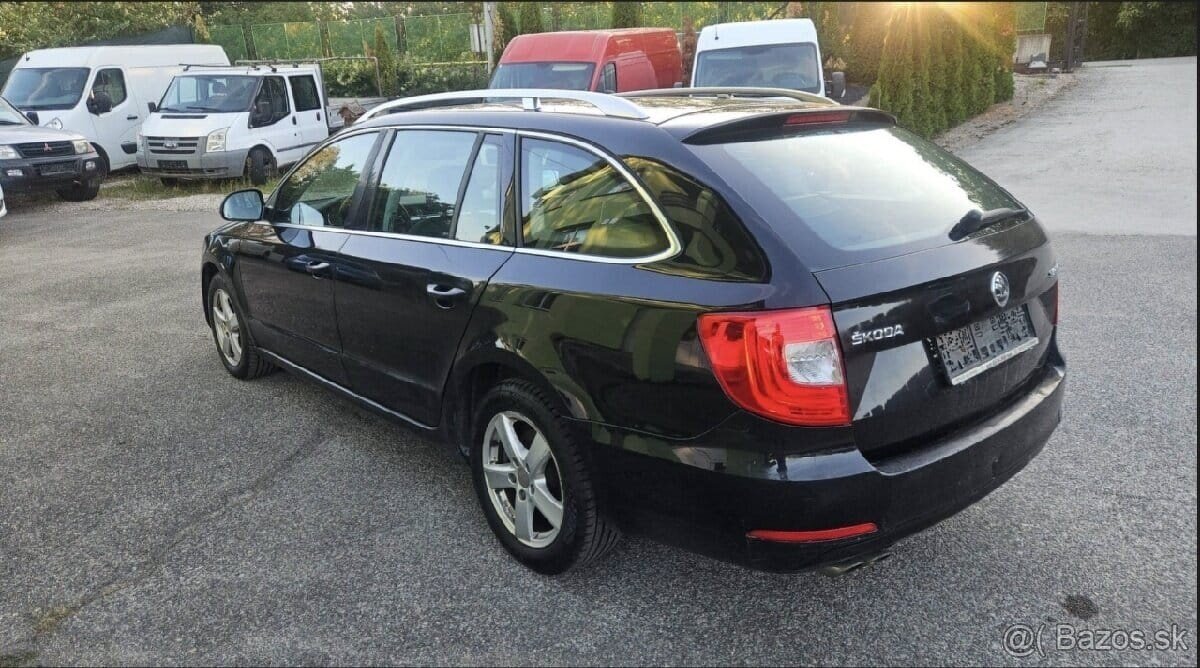 ŠKODA SUPERB COMBI 2.0 TDI - 4