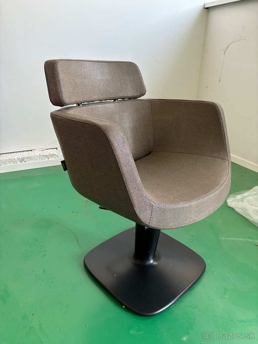 Kadernícke a barber kreslá - 4