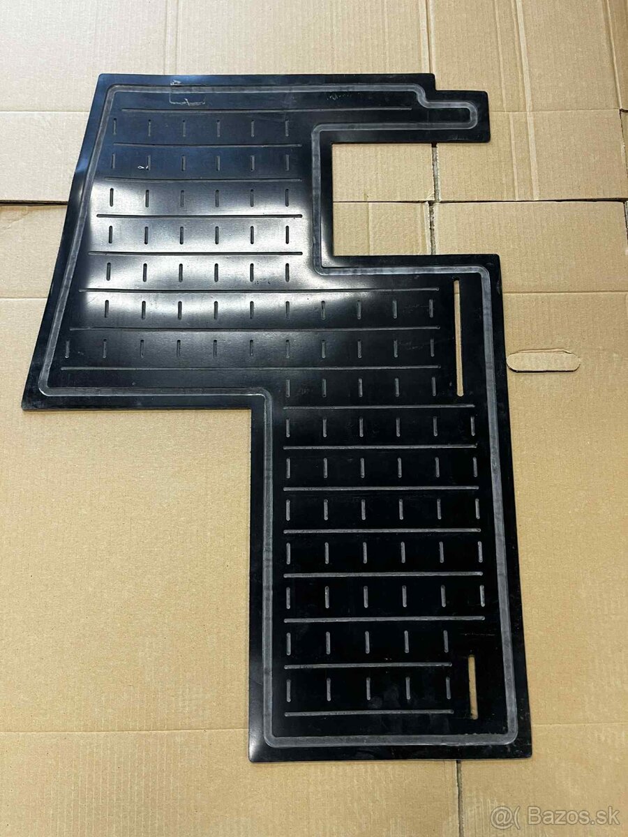 Gumová rohož Zetor 5511, 5611, 5711, 5745, 6711, 6745 ,6911. - 4