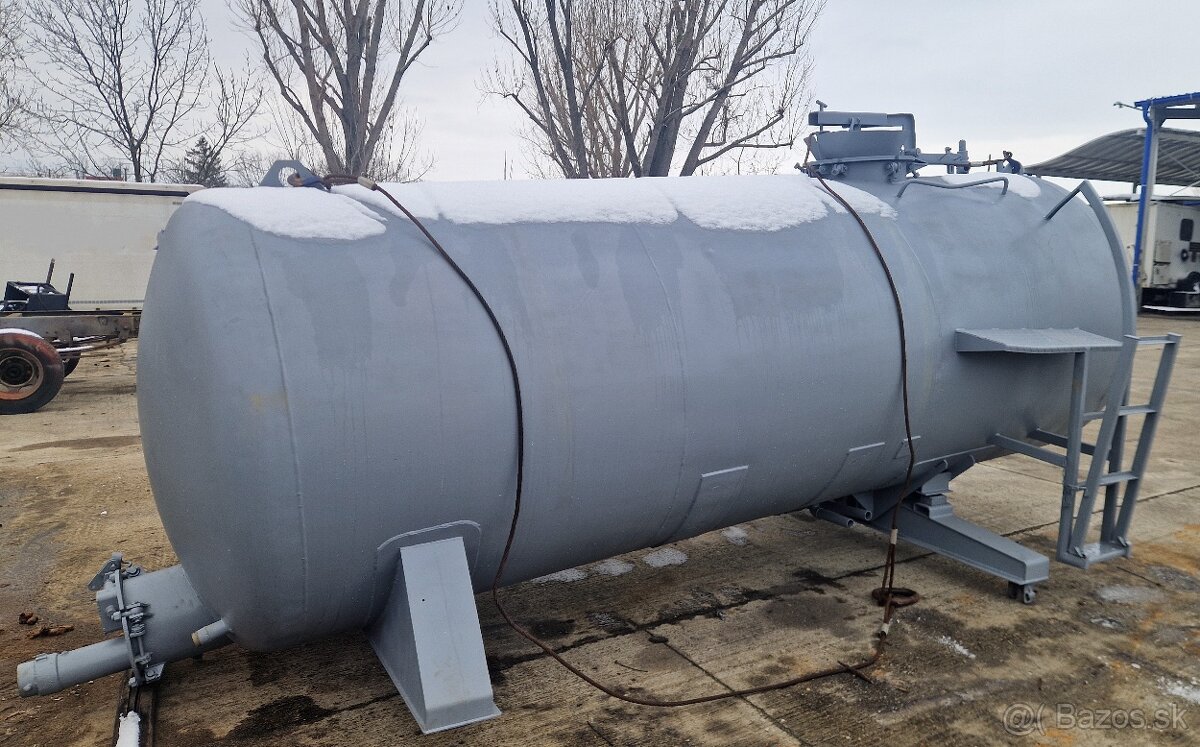 Cisterna fekál ACF 041 8,3 m3 - 4