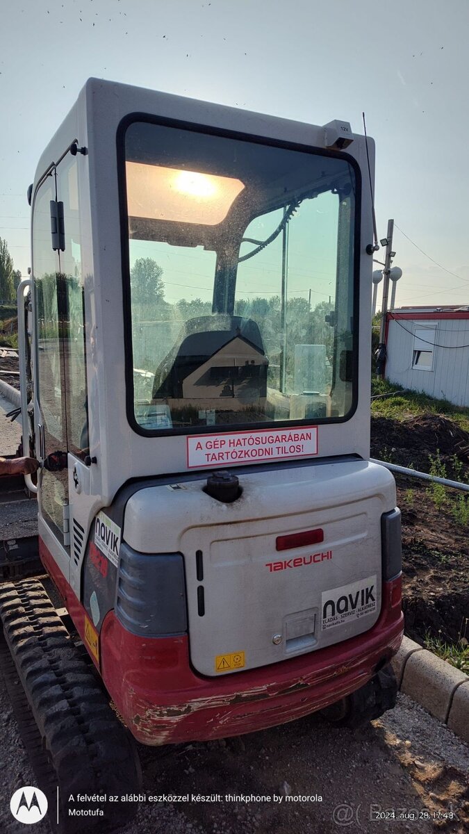 Minibager Takeuchi TB219 - 4