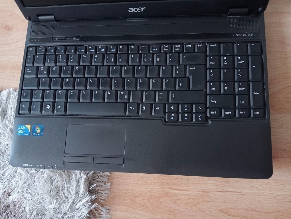 predám Acer extensa 5635 / 3gb ram / 250gb hdd /Windows xp - 4