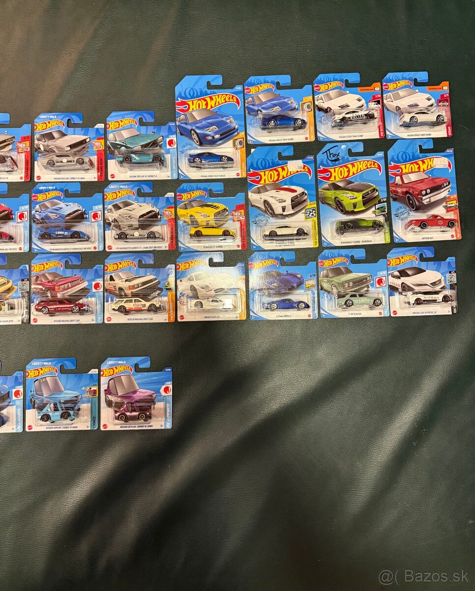 Hot Wheels - Nissan a Datsun - 4