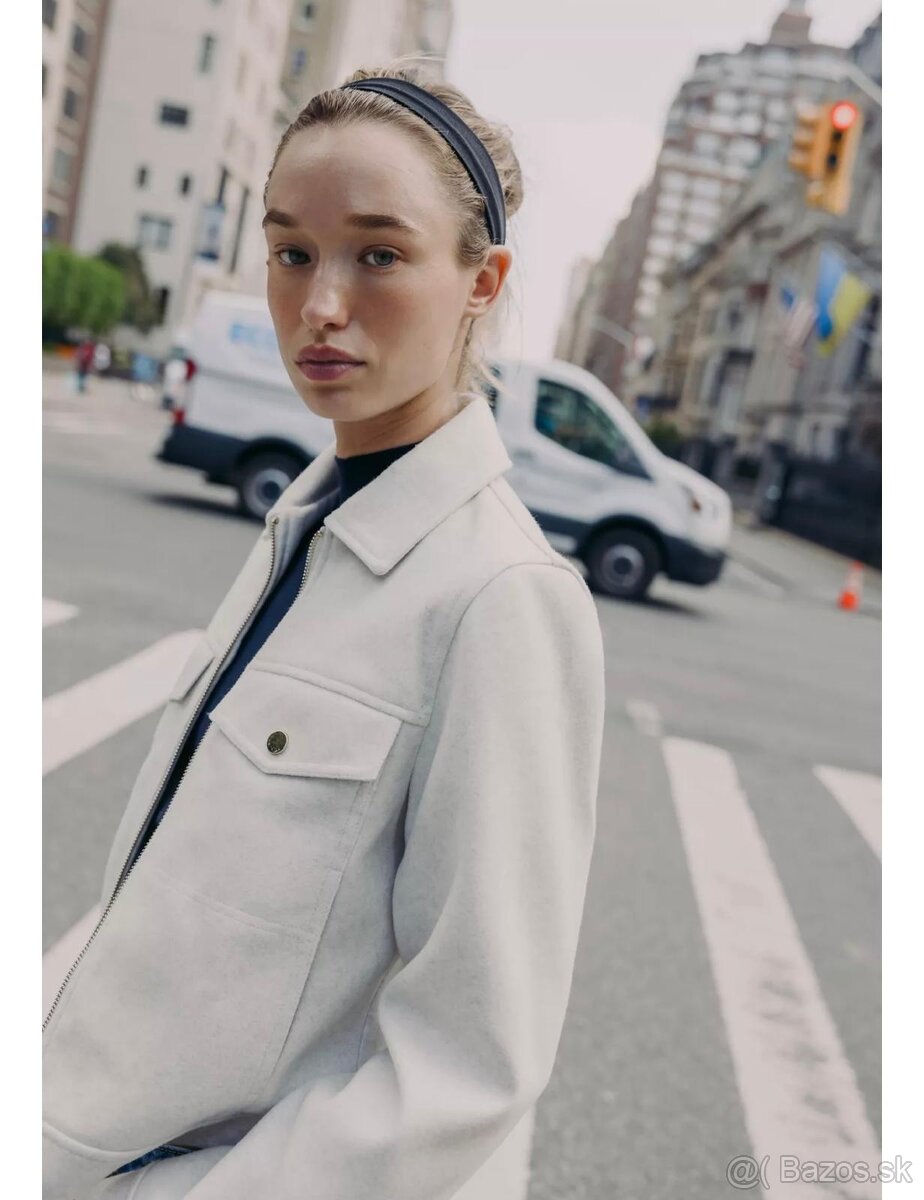 Zara prechodna bundicka c. S - 4