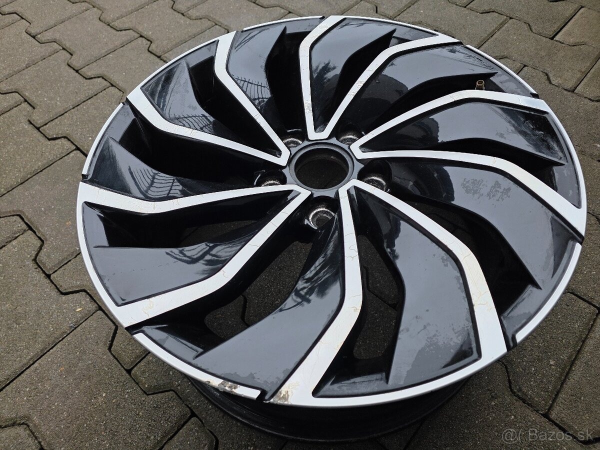 Volkswagen Ventura R17 1 ks - 4