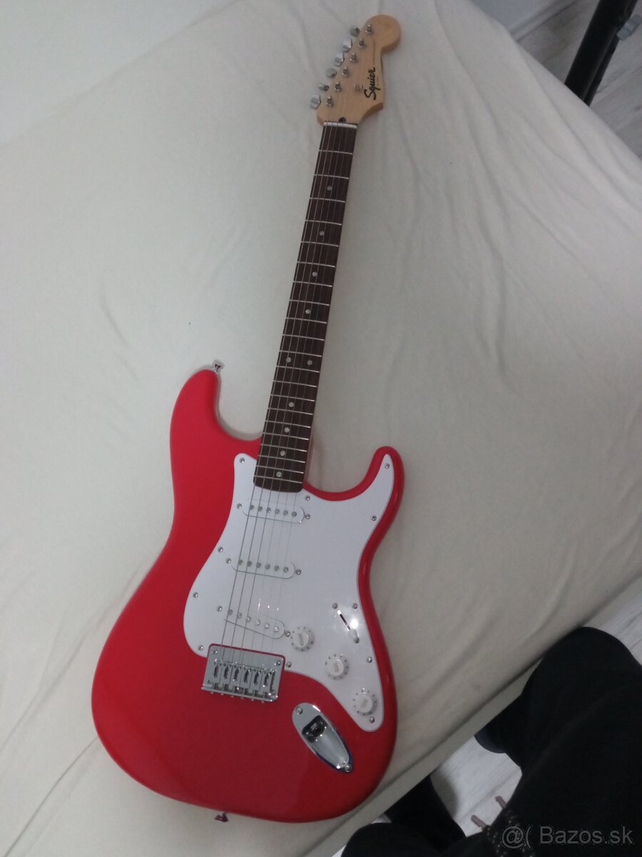 Elektrická gitara Fender Squier Stratocaster a príslušenstvo - 4