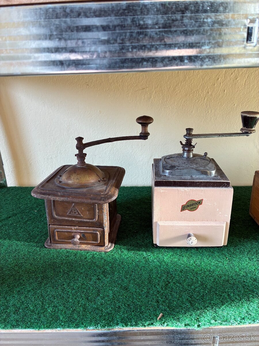 starožitný mlynček na kávu - 4