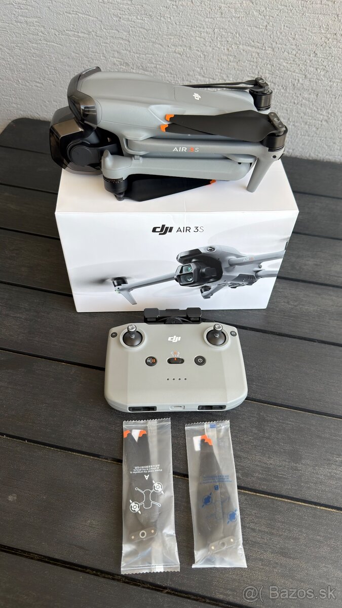 Predam dron dji air 3s - 4
