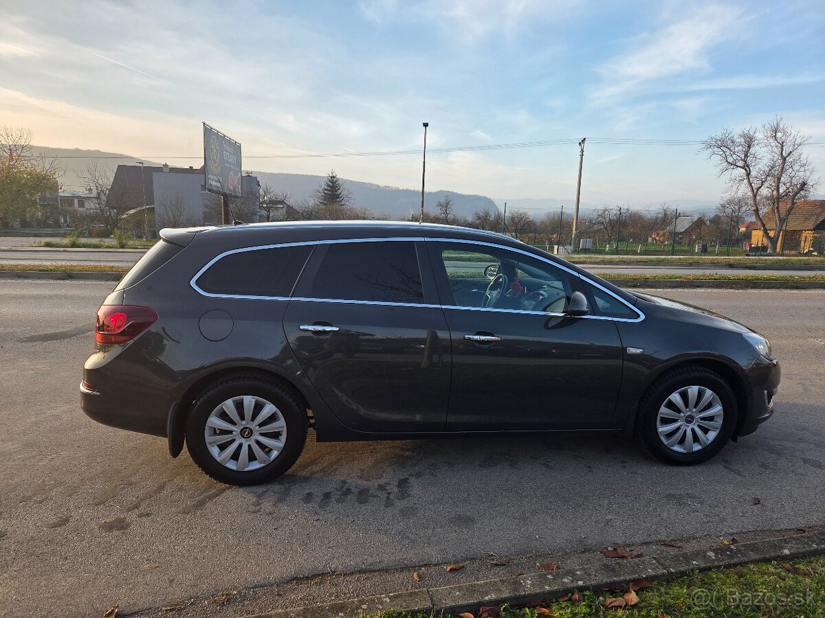 Opel Astra Sport Tourer ST 1.7 CDTI ECOTEC Active/drive - 4