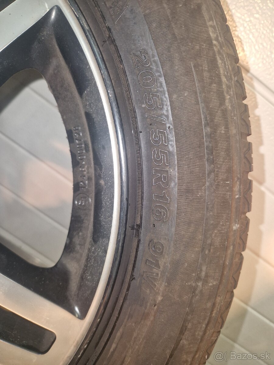 Predám celoročné pneumatiky +disky R16
- 4