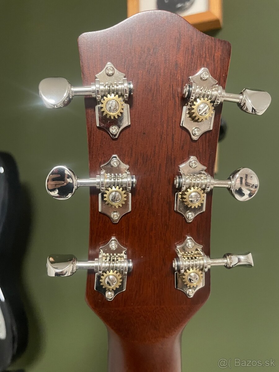 Godin Metropolis Natural Cedar EQ - 4