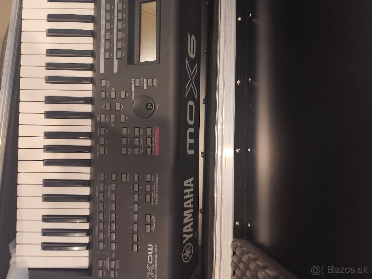 Yamaha Mox6 - 4