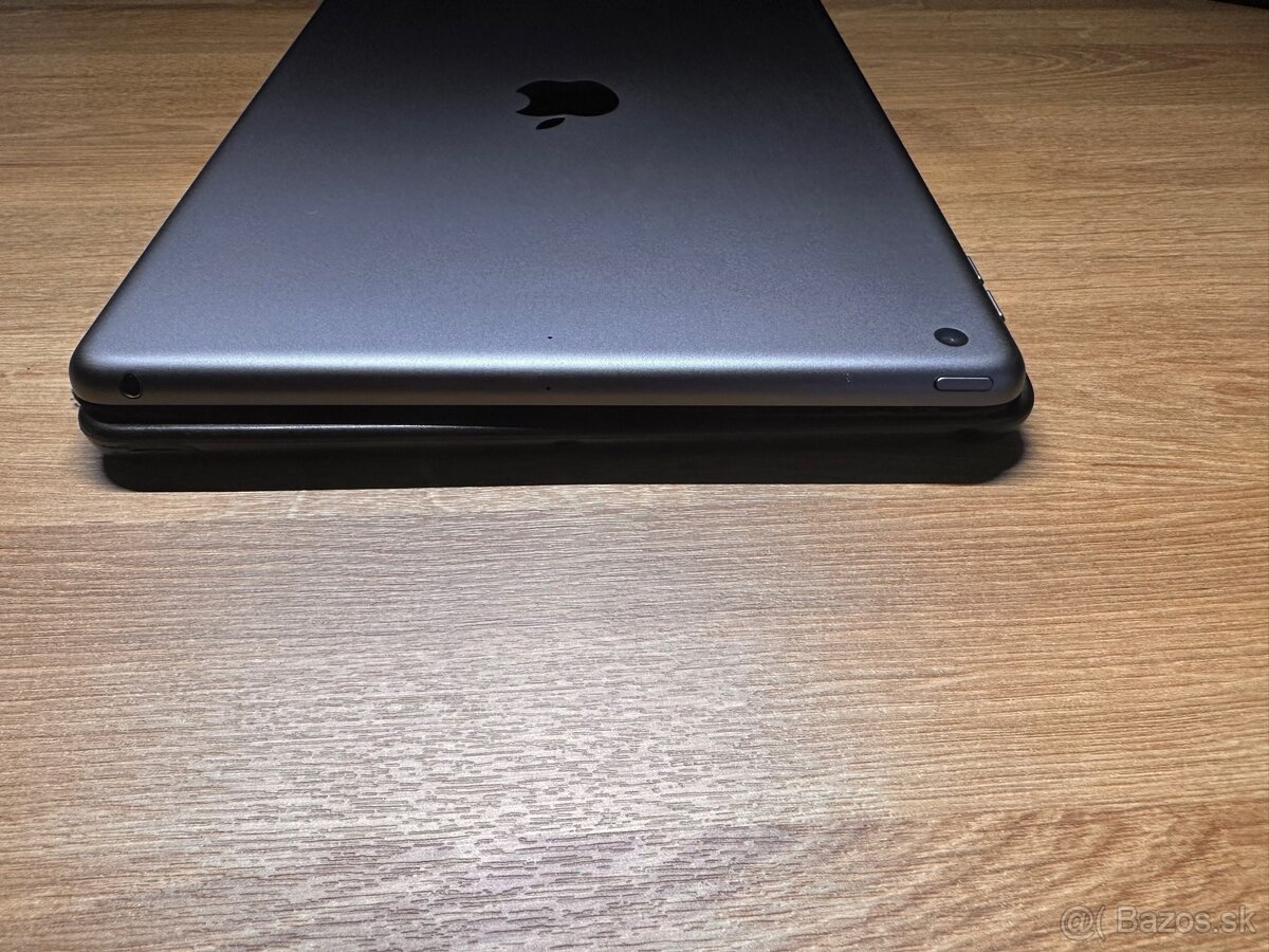iPad 32GB (8th generation) Wi-Fi - 4