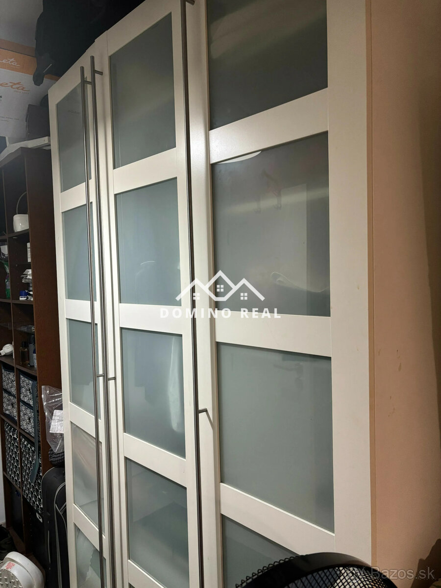 garzónka s balkónom a garážovým státím - 4