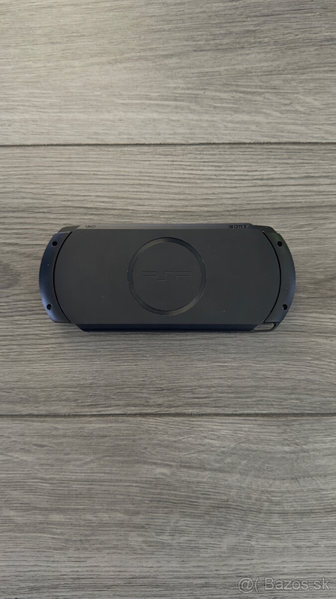 Sony PSP-E1004 - Street - 4