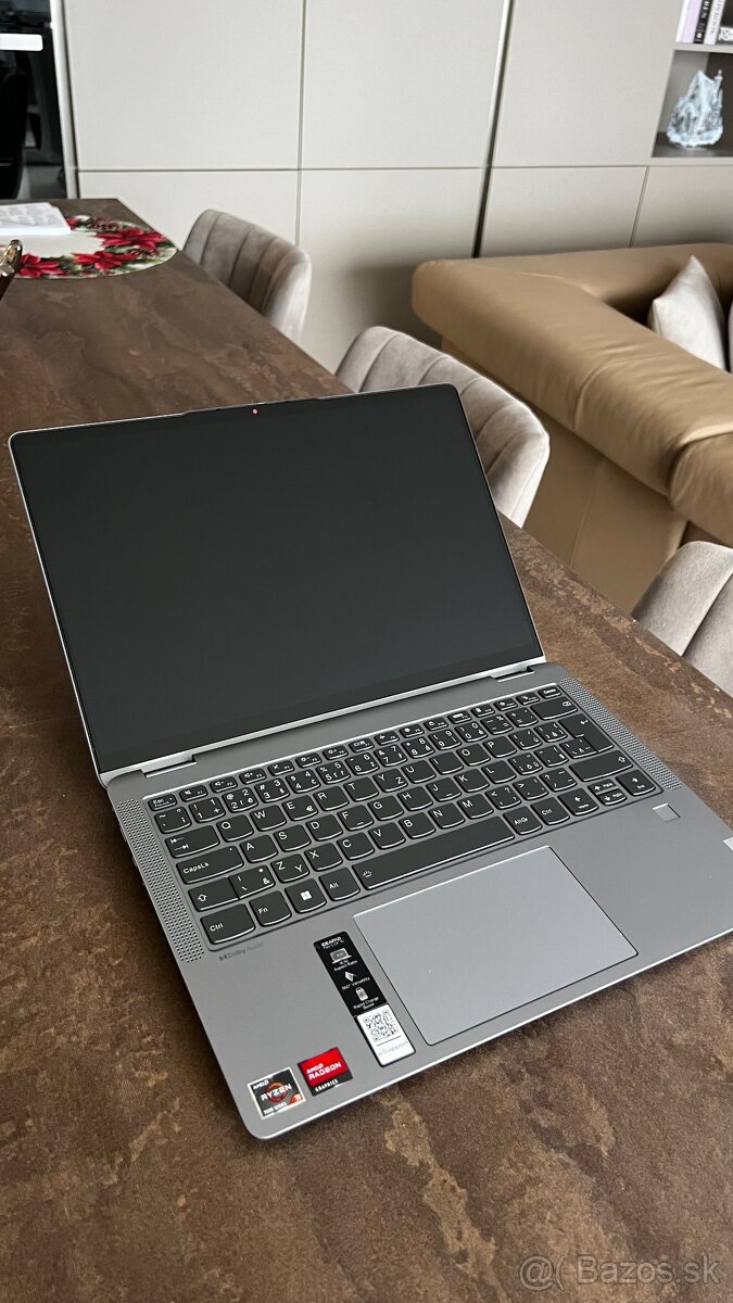 Lenovo IdeaPad Flex 5 14ABR8 - 4