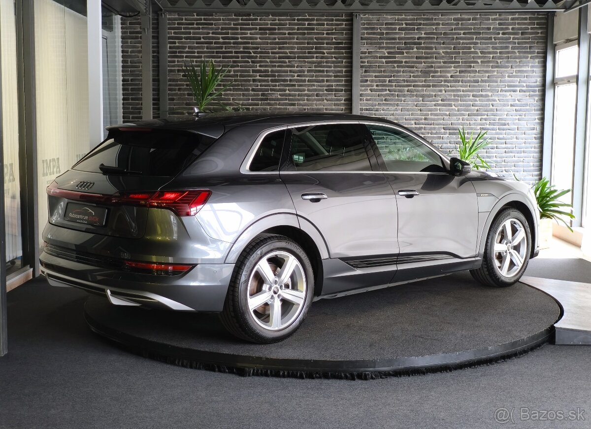 Audi E-tron 50 quattro S-line - 4