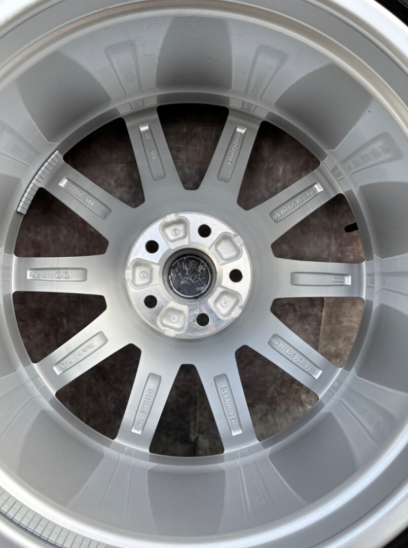 Zimní top sada Audi Q7 285/45R20 112V - 4