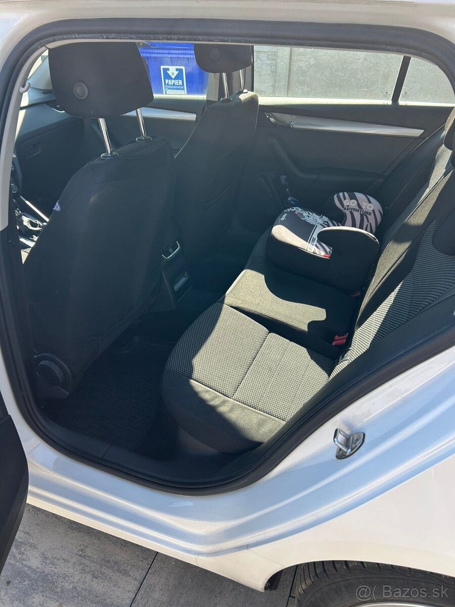 Škoda Octavia Combi-biela - 4