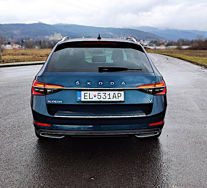 Škoda Superb IV kombi PHEV L&K - 4