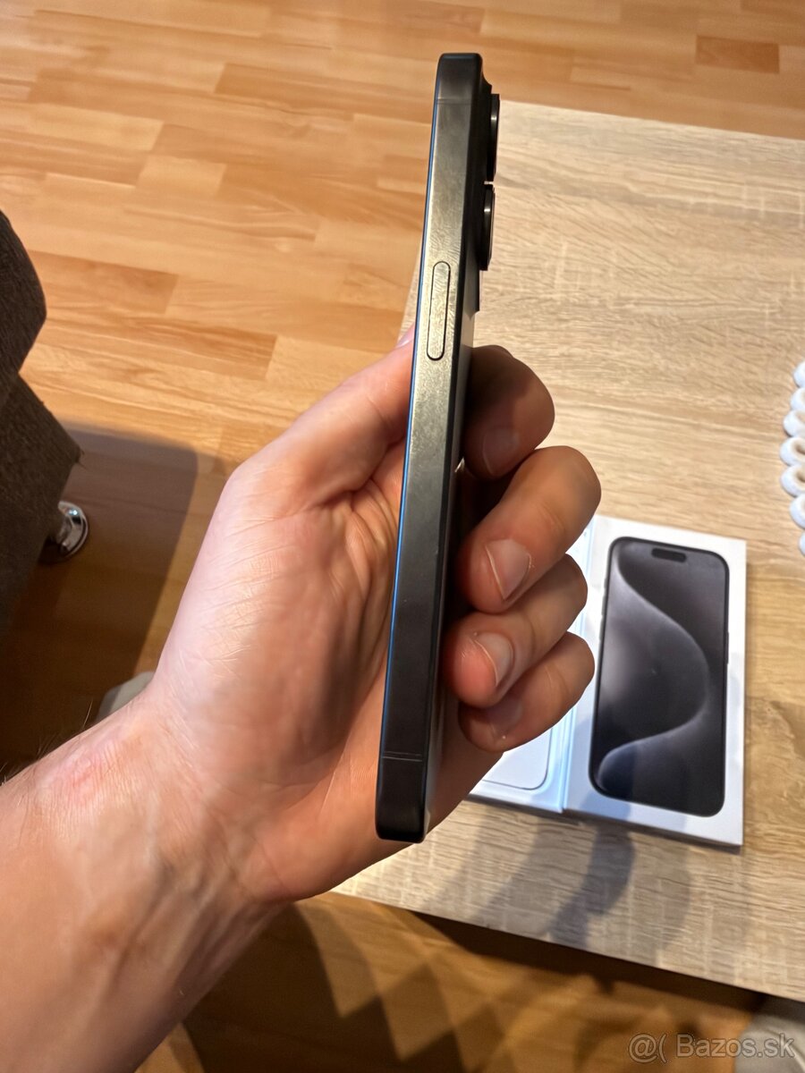iPhone 15 Pro 128GB čierny - 4