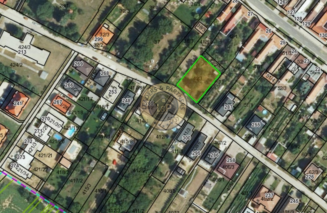 Na predaj pozemok vhodný na výstavbu RD v obci Dolné Dubové - 4