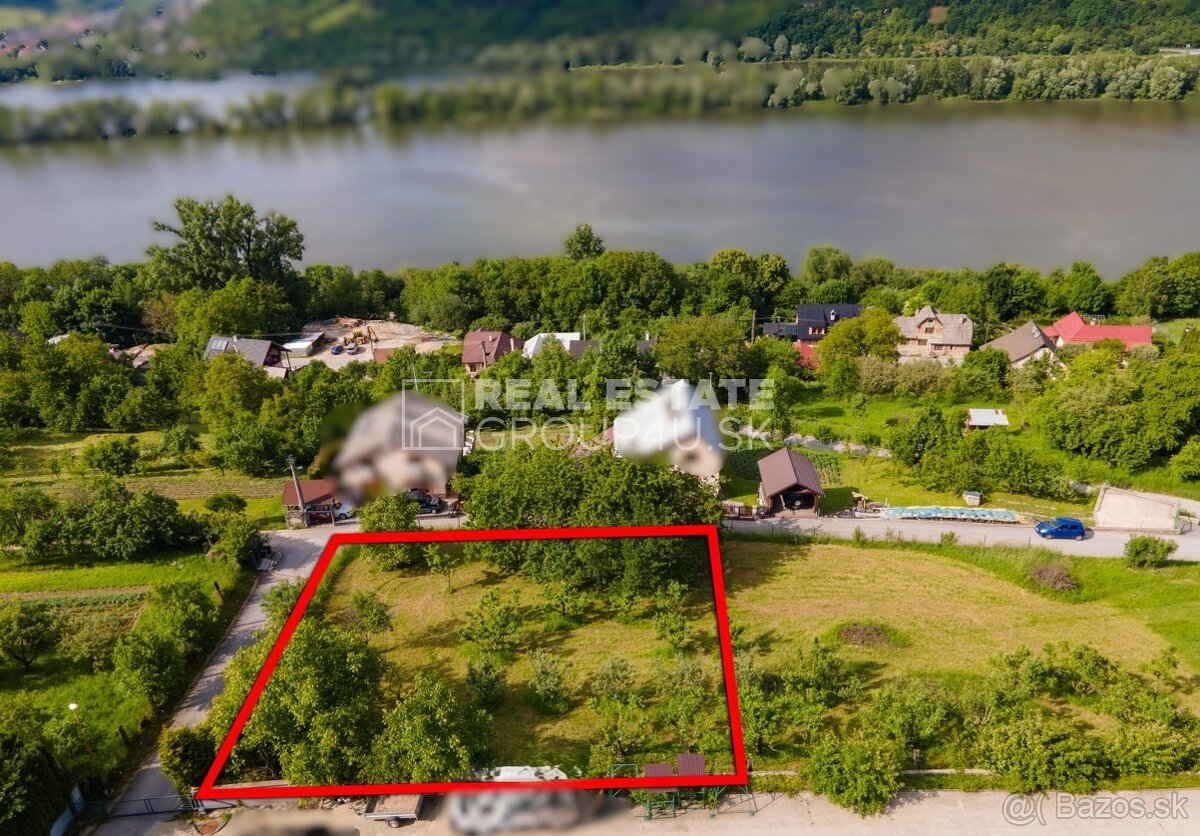 POZEMOK POD RD S PEKNÝMI VÝHĽADMI - MILOCHOV - 4