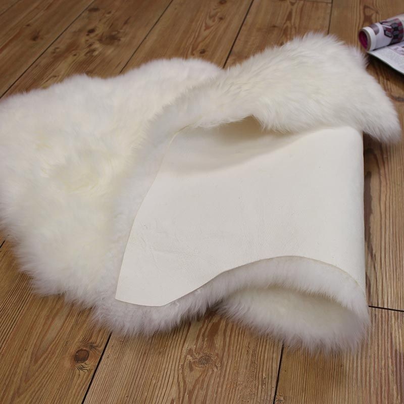 BIELE OVČIE KOŽUŠINY - 4