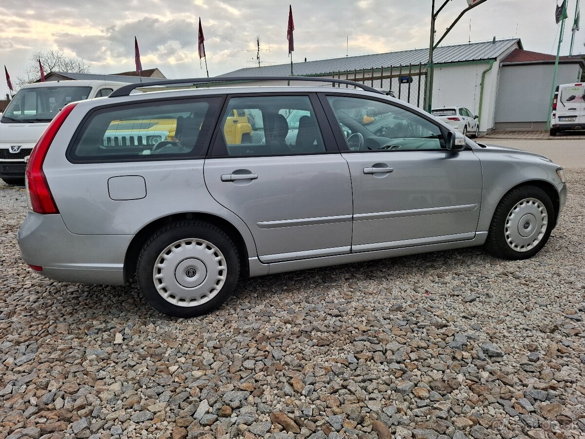 Volvo V50 1.8i kombi, integrované dětské sedačky - 4