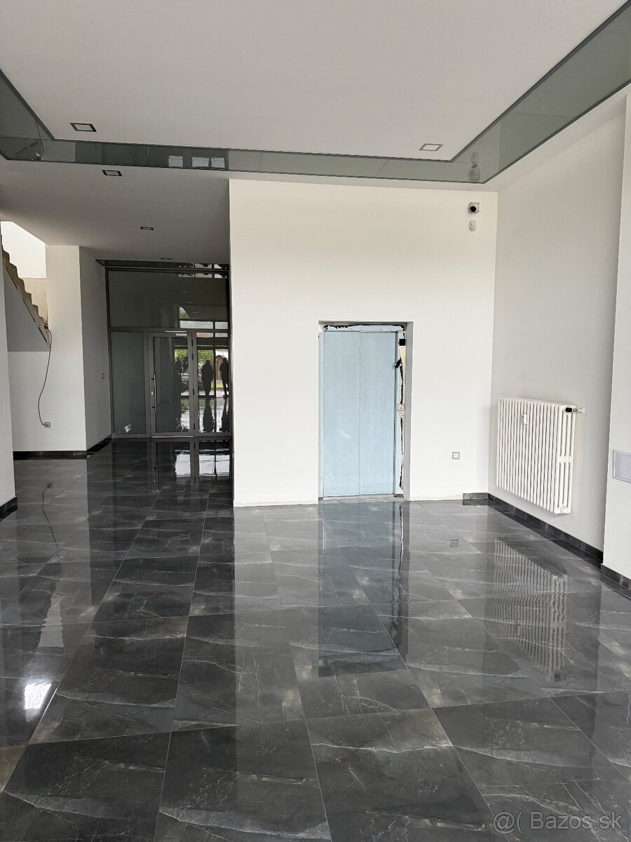 Prenajmem administrativne,zdravotnicke priestory v Rakovej - 4