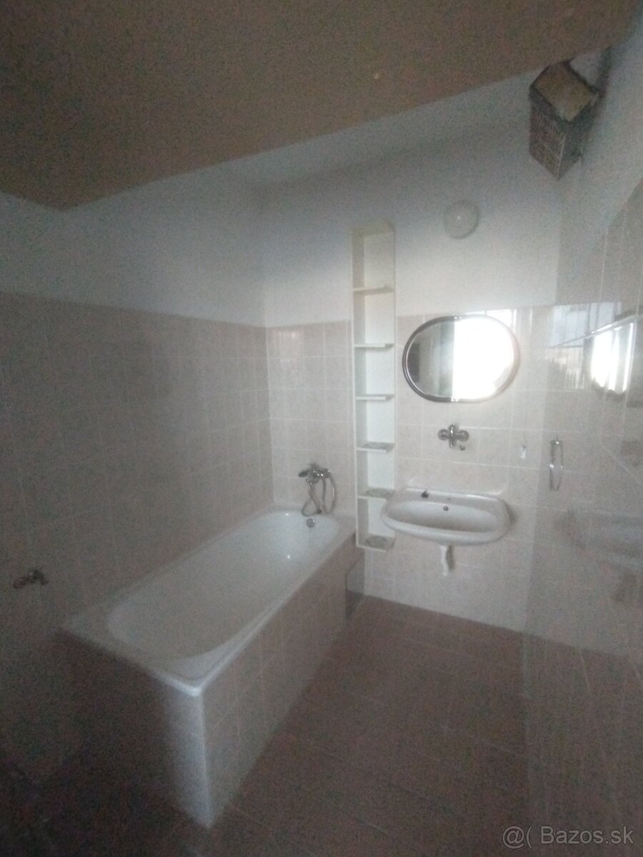 Prenájom 2-izbového bytu Malacky - 4