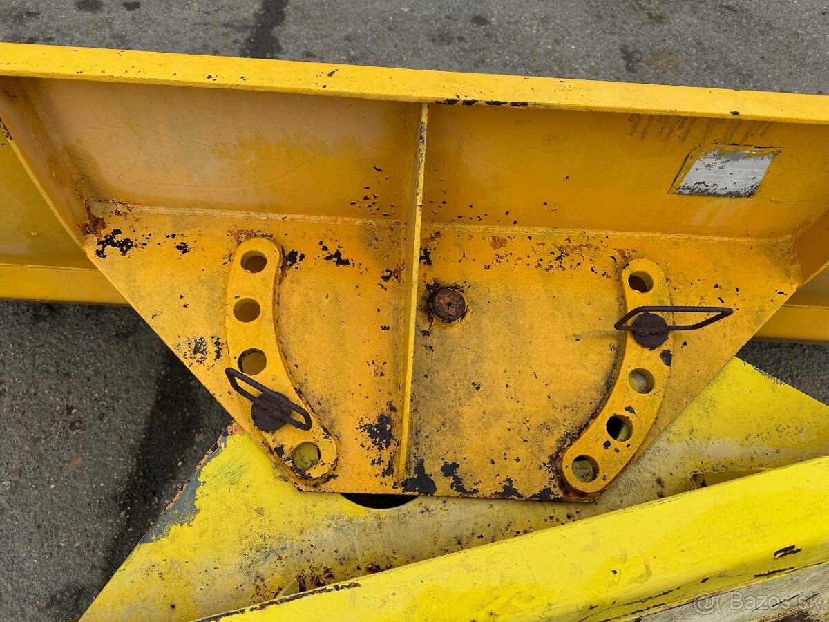 BRIT snežný PLUH 2000 VIN 638 - 4