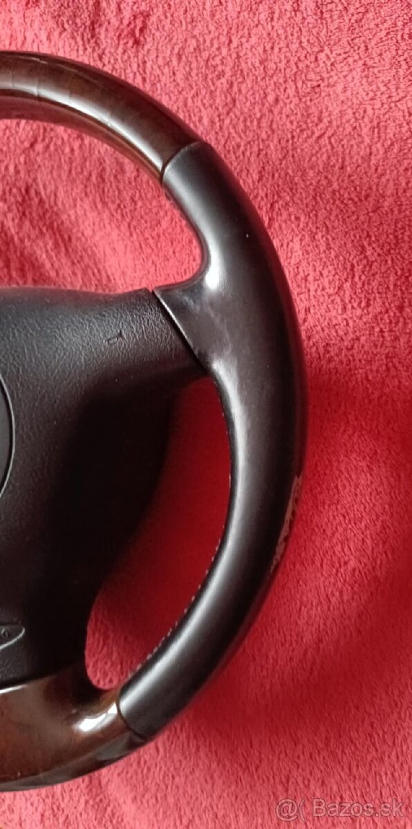 Drevený/polodrevený volant VW - 4