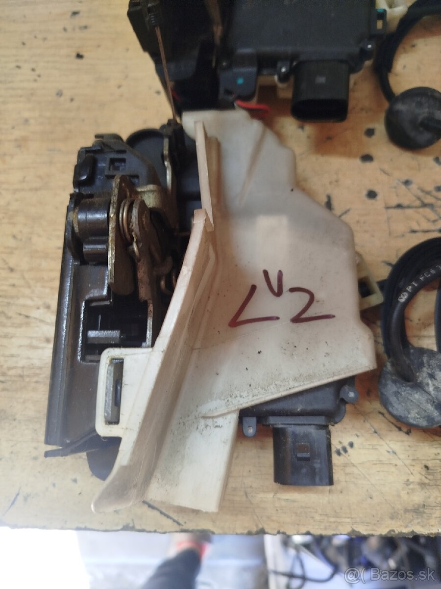 Zámky Passat B5.5 - 4