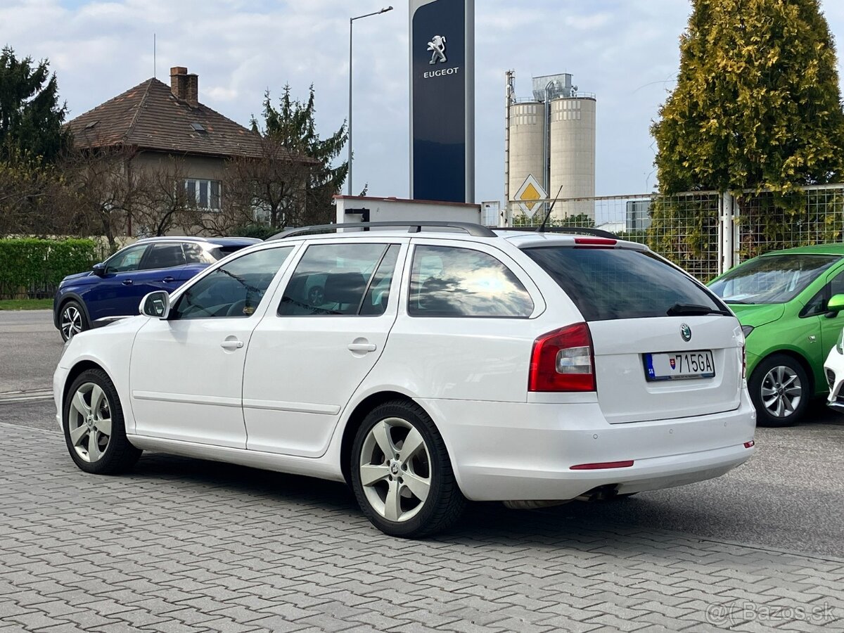 Škoda Octavia Combi 1.4 TSI 90 kW Elegance DSG - 4