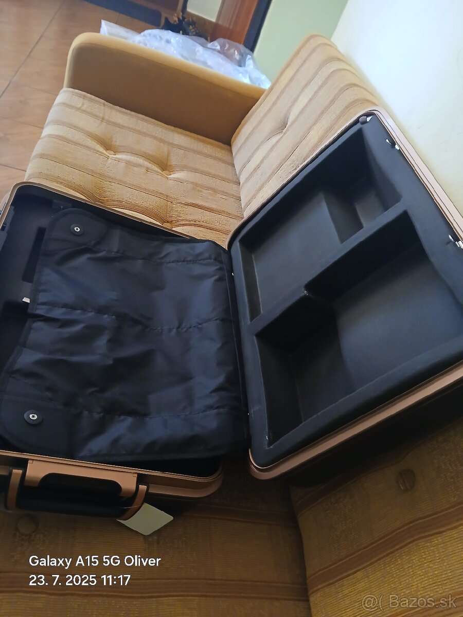 Predám nový cestovný kufor ASUS ROG RANGER SUITCASE 24" - 4