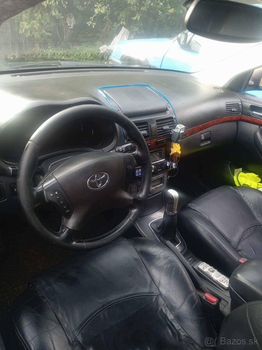 Vymenim Toyota avensis 2L TID 85kw nová STK EM - 4