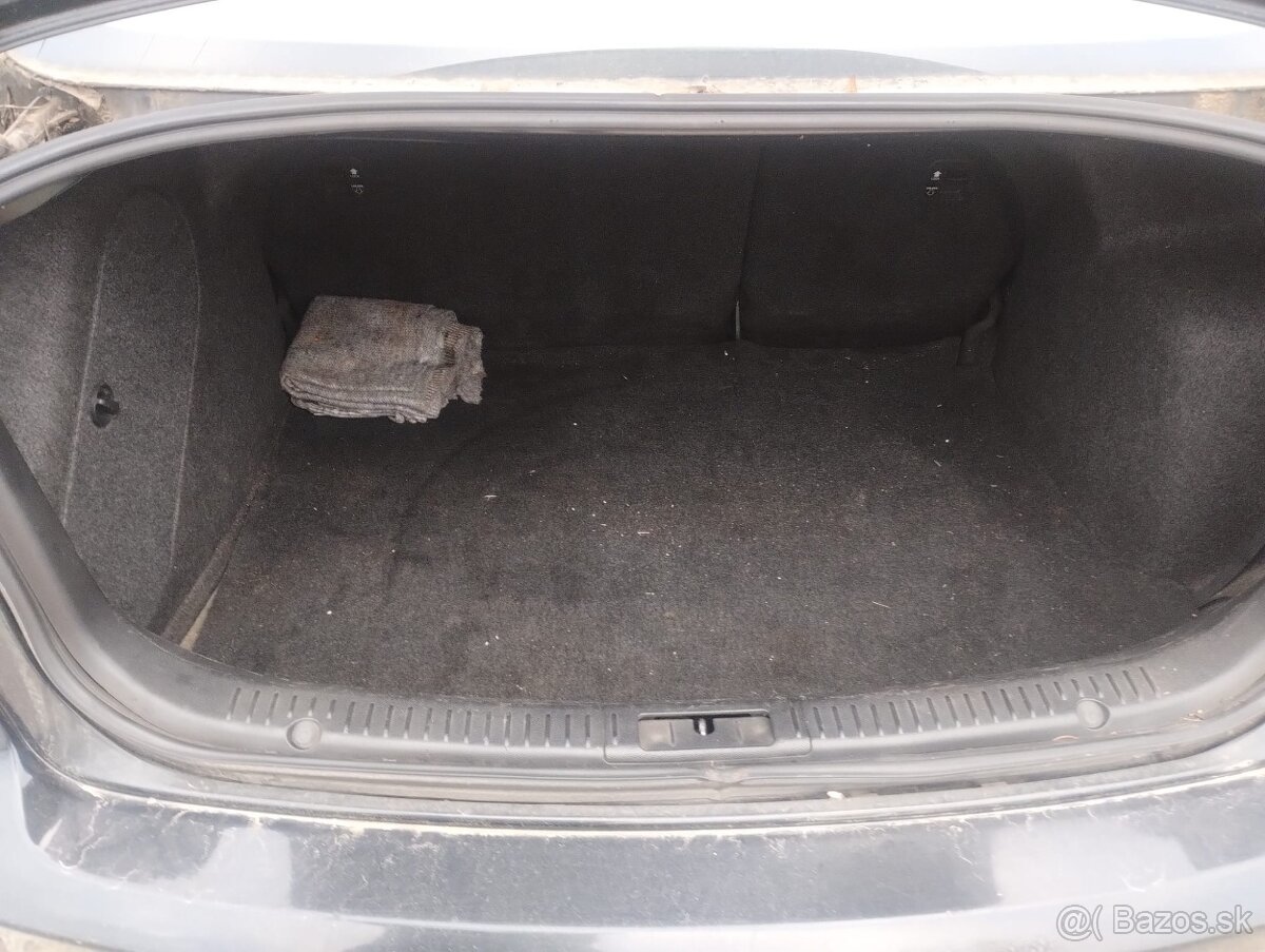 Predám Mazda 3 r.2005 - 4